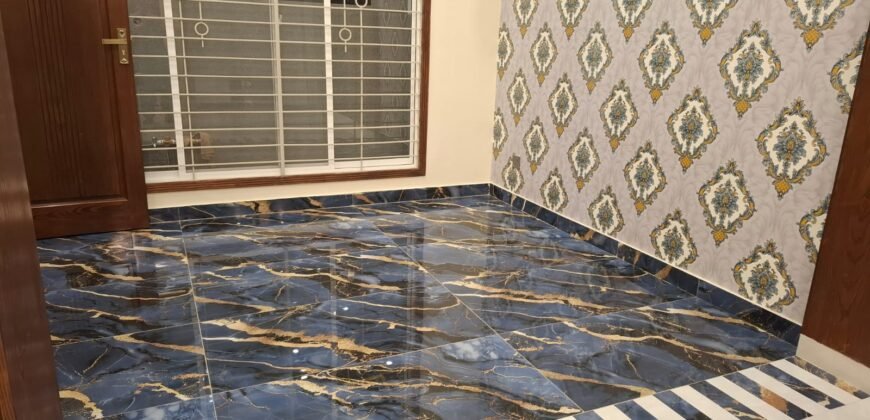 10 Marla Beautiful House for Sale in IEP Town, Lahore – 5 Beds | 6 Baths | Prime Location