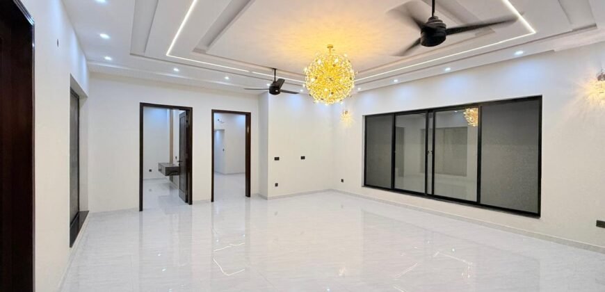1 Kanal beautiful Lower portion for rent in IEP Engineer Town Lahore