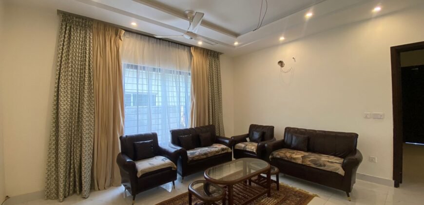 10 Marla Lower portion for rent in IEP Engineer Town Lahore
