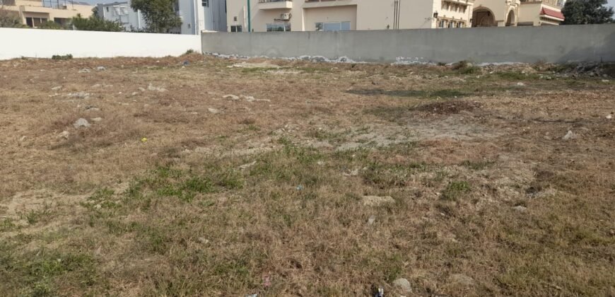 Non-LDA 10 Marla Plot for Sale in C2 Block, Engineers Town – Prime Location