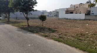 LDA Approved 10 Marla Plot for Sale in E4 Block, Engineers Town – Clean Roads & 24/7 Security